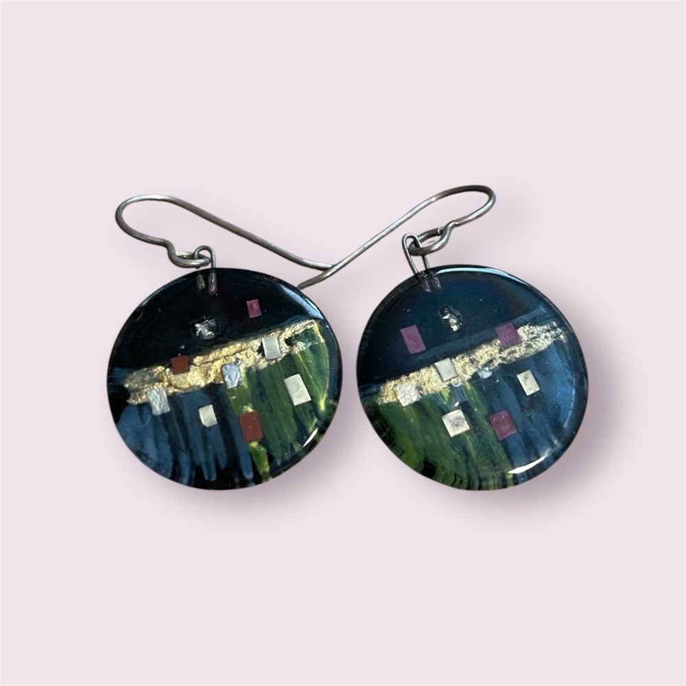 Artistic Round Dangle Earrings